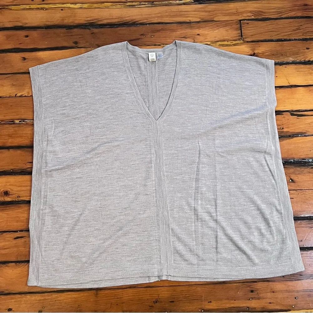 Kinross OS Merino Wool | Silk V-Neck Popover Sweater - Picture 7 of 8